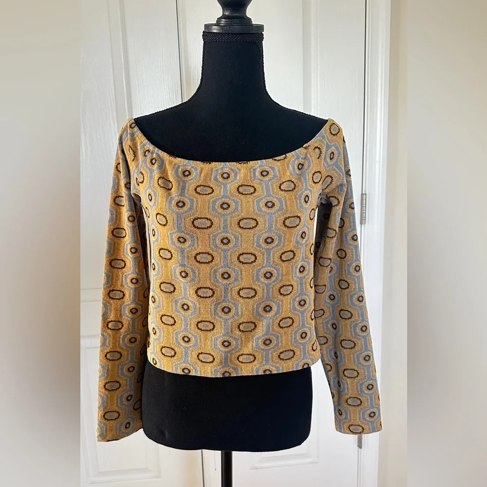 Zara - Long Sleeves - Geometric Knit Cropped Top - Picture 2 of 4